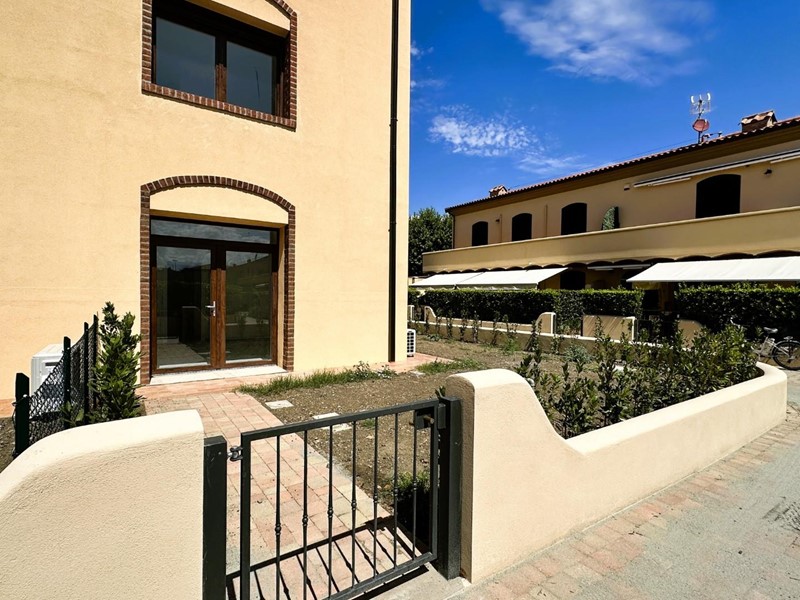 Bilocale in Vendita a Rosignano Marittimo, zona Vada, 199'000€, 52 m²