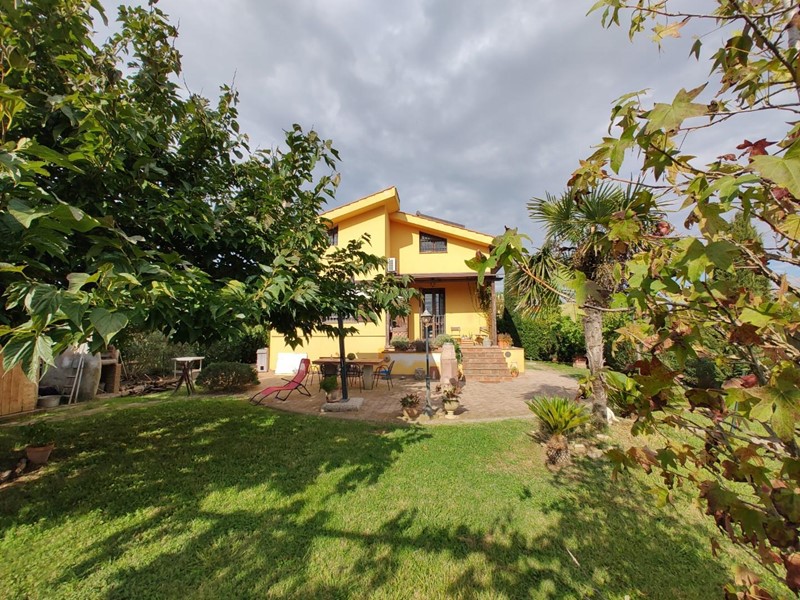 Casa Indipendente in Vendita a Fauglia, zona Valtriano, 360'000€, 100 m², arredato