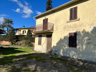 Casale in Vendita a Cerreto Guidi, 159'000€, 170 m²