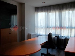 Ufficio in Affitto a Arezzo, 800€, 50 m², arredato