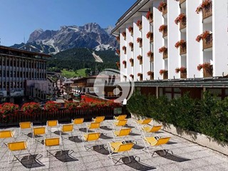 Bilocale in Vendita a Cortina d'Ampezzo, 4'000€, 40 m², arredato
