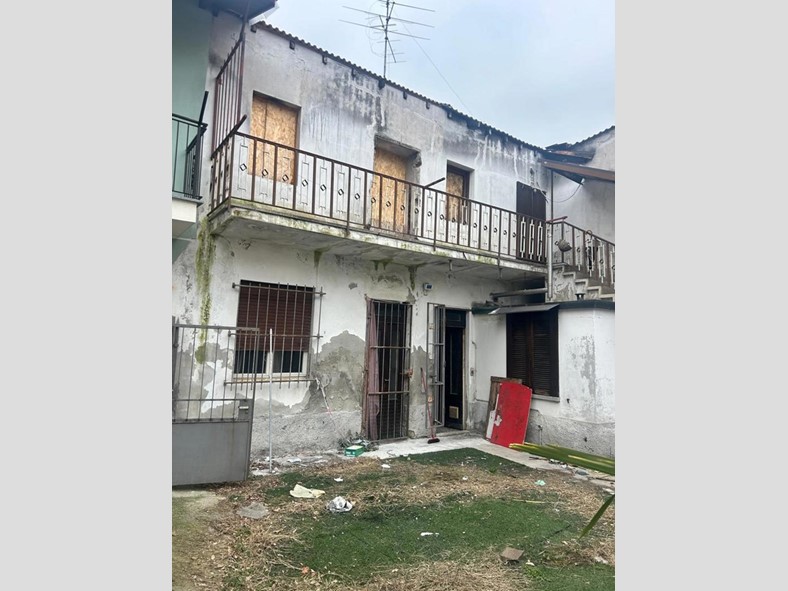 Casa Indipendente in Vendita a San Giorgio su Legnano, 75'000€, 104 m²