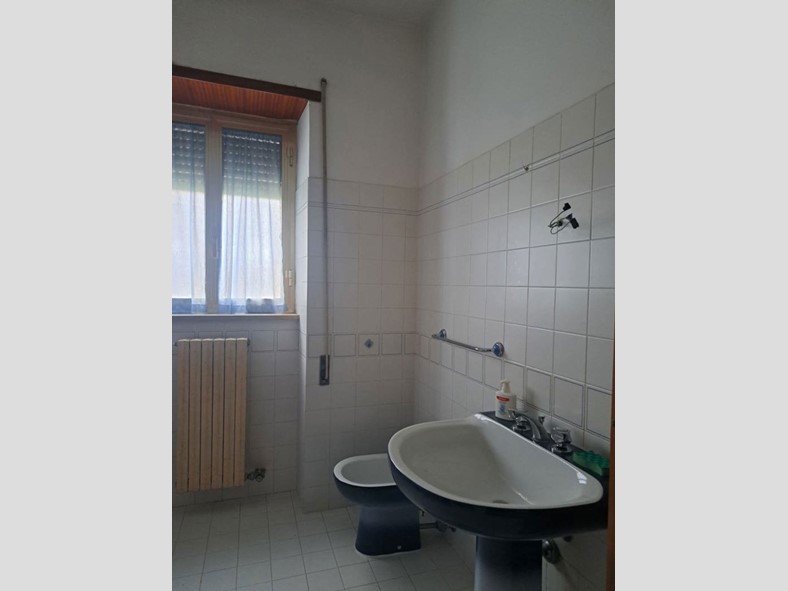 Bilocale in Affitto a Cervaro, 330€, 70 m²
