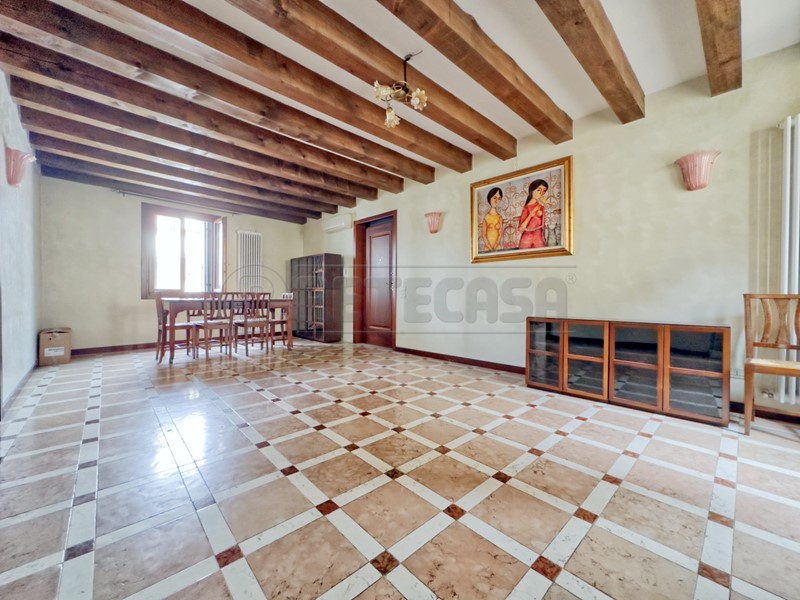 Appartamento in Vendita a Vicenza, 400'000€, 140 m²