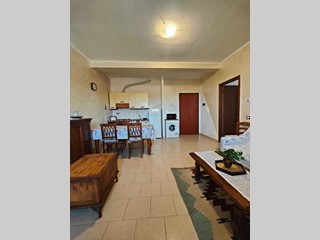 Quadrilocale in Vendita a Licciana Nardi, 75'000€, 74 m², arredato