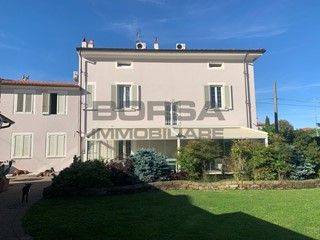 Casa Indipendente in Vendita a Cascina, zona Marciana, 660'000&euro;, 450 m²