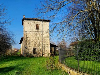 Casa Indipendente in Vendita a Sissa Trecasali, zona Ronco Campo Canneto, 120'000&euro;, 250 m²