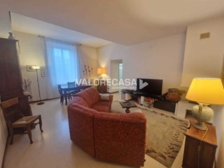 Appartamento in Vendita a Carrara, zona Avenza, 193'000€, 160 m²