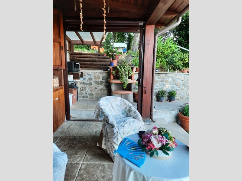 Casa Indipendente in Vendita a Santo Stefano di Magra, zona Ponzano Superiore, 150'000€, 50 m², arredato, con Box