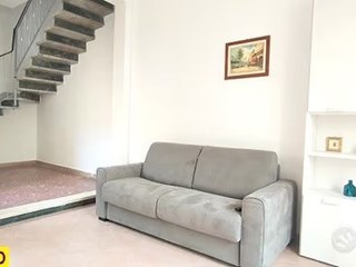 Villetta a schiera in Affitto a Viareggio, zona Centro-Pienta, 1'000€, 80 m², arredato