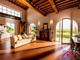 Casa di corte in Vendita a San Giuliano Terme, 895'000€, 300 m², con Box