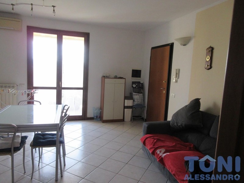 Quadrilocale in Vendita a Empoli, zona Serravalle, 195'000€, 60 m², con Box