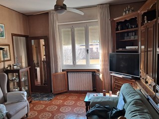 Appartamento in Vendita a Cascina, 140'000€, 110 m², con Box