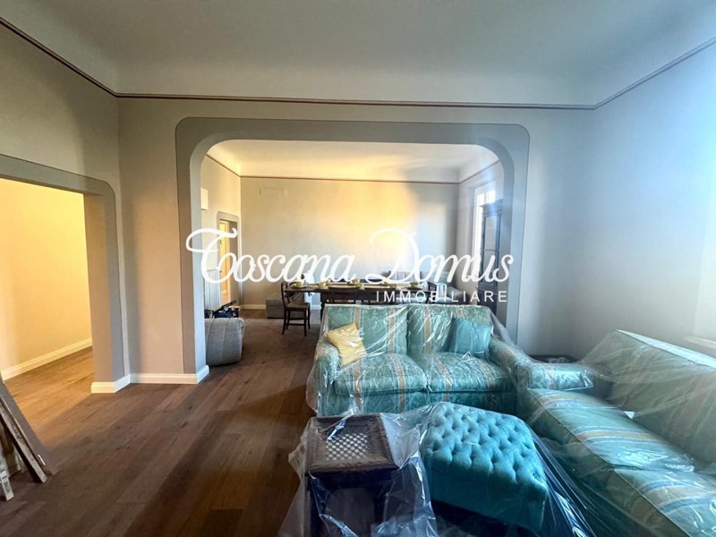 Appartamento in Affitto a Siena, 2'500€, 170 m², arredato