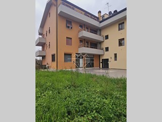 Quadrilocale in Vendita a Sarzana, zona Sarzanello, 139'000€, 80 m², arredato, con Box