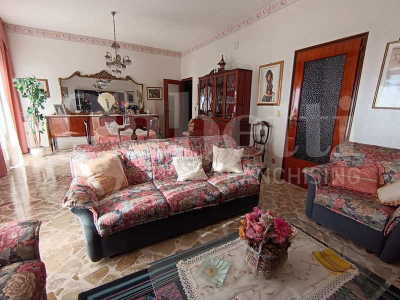 Appartamento in Vendita a Siracusa, 170'000&euro;, 170 m²