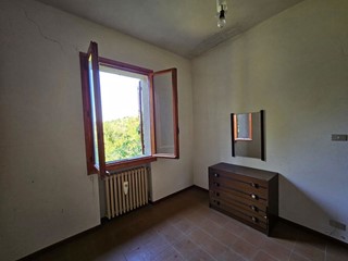 Quadrilocale in Vendita a Monte San Pietro, 160'000€, 178 m²