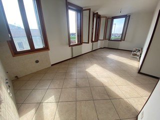 Trilocale in Vendita a Bovolenta, 145'000€, 80 m²