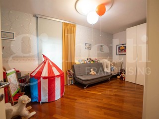 Quadrilocale in Vendita a Palo del Colle, 340'000€, 140 m²