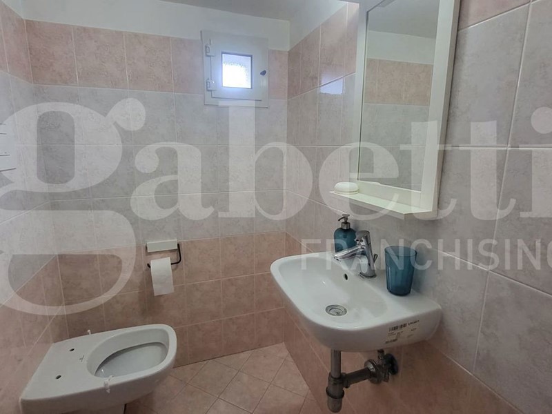 Trilocale in Vendita a Napoli, 140'000€, 50 m²