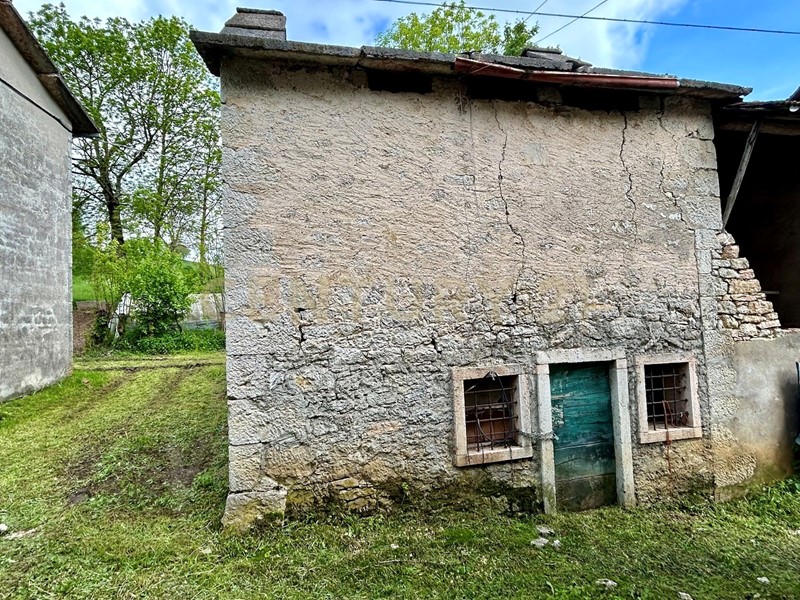 Casa Indipendente in Vendita a Velo Veronese, 15'000€, 70 m²