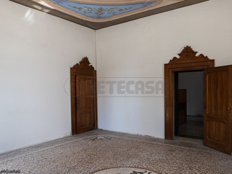 Immobile commerciale in Affitto a Villaverla, 800€, 100 m²