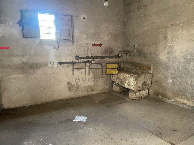 Casa Indipendente in Vendita a Paceco, zona Paceco, 95'000€, 180 m², con Box