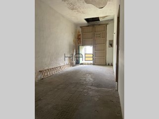 Casa Indipendente in Vendita a Paceco, zona Paceco, 95'000€, 180 m², con Box