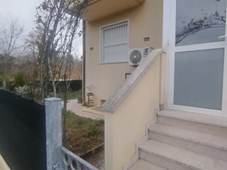 Appartamento in Vendita a Montescudo Monte Colombo, 105'000€, 56 m², con Box