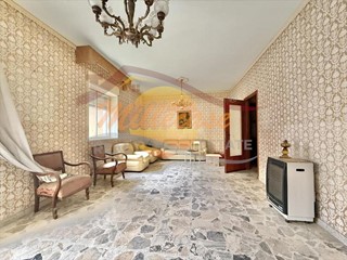 Appartamento in Vendita a Siracusa, zona Tisia - Tica - Zecchino, 79'000&euro;, 110 m²