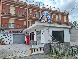 Immobile commerciale in Vendita a Morlupo, 450'000&euro;, 2000 m², con Box