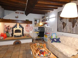 Casa Indipendente in Vendita a Borgo San Lorenzo, 198'000€, 100 m², con Box