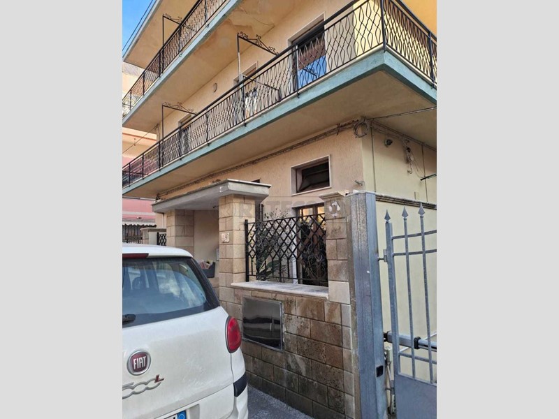 Casa Semi Indipendente in Vendita a Siracusa, 195'000&euro;, 149 m², con Box