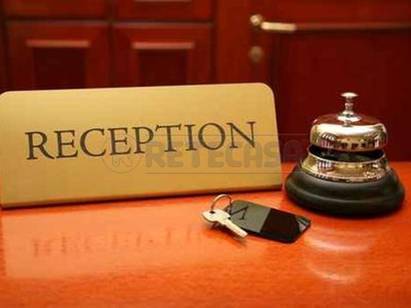 Attività commerciale in Vendita a Grado, 1617 m², arredato