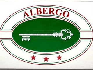 Attività commerciale in Vendita a Grado, 1617 m², arredato