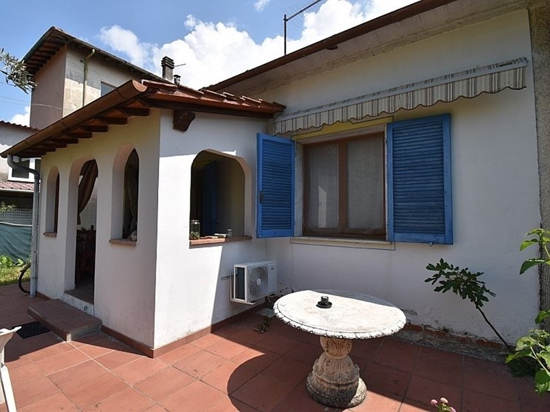 Casa Semi Indipendente in Vendita a Forte dei Marmi, 250'000€, 50 m²