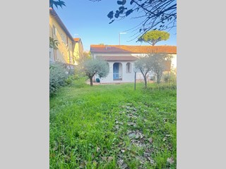 Casa Semi Indipendente in Vendita a Forte dei Marmi, 250'000€, 50 m²