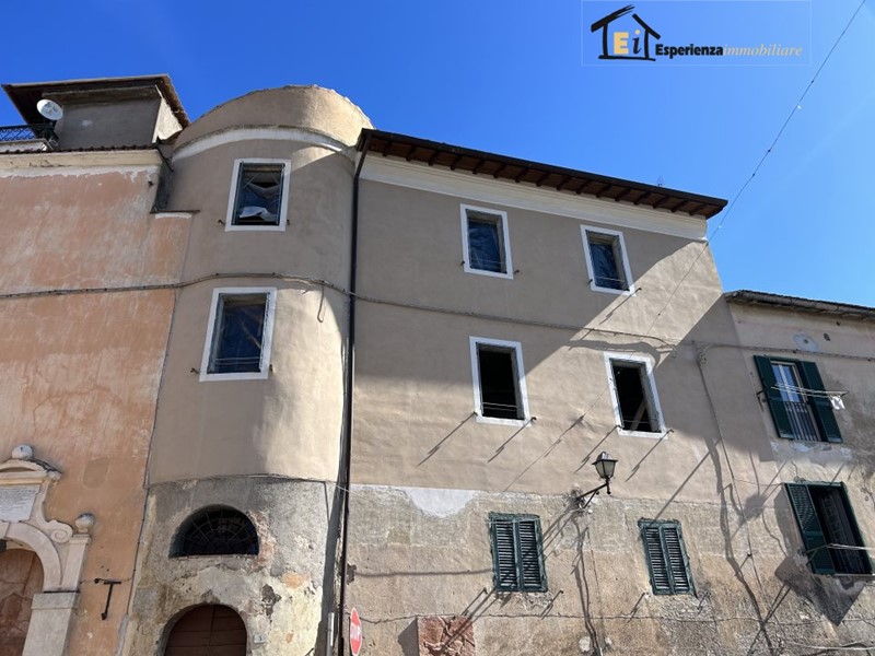 Trilocale in Vendita a Poggio Catino, 105'000&euro;, 100 m²