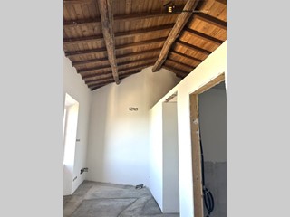 Trilocale in Vendita a Poggio Catino, 105'000&euro;, 100 m²