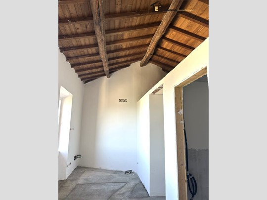 Trilocale in Vendita a Poggio Catino, 105'000&euro;, 100 m²