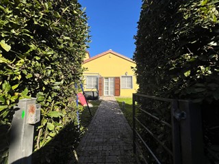 Villetta a schiera in Vendita a San Giuliano Terme, zona Ghezzano, 440'000€, 140 m²