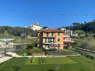 Quadrilocale in Vendita a Sestri Levante, zona Santa Vittoria di Libiola, 180'000€, 92 m²