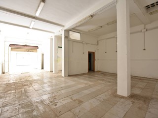 Box in Vendita a Pisa, 90'000€, 93 m²