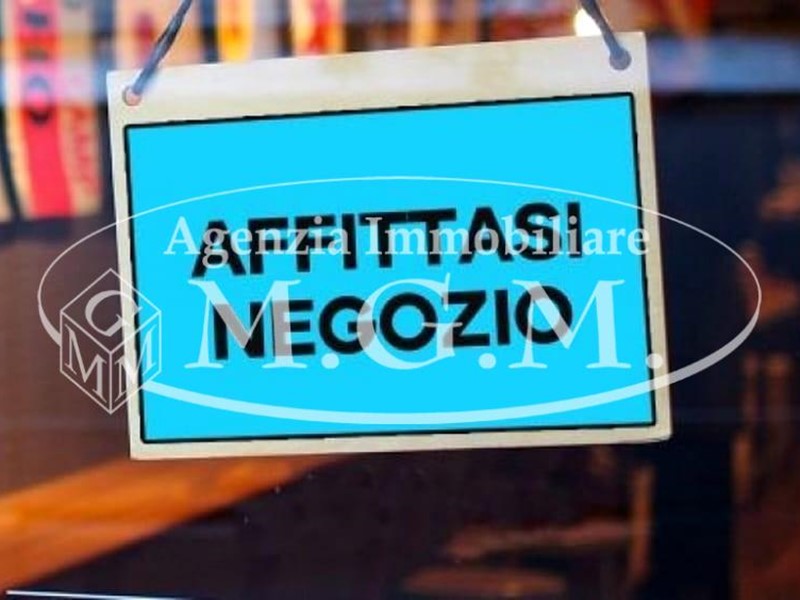 Immobile commerciale in Affitto a Santa Maria a Monte, zona Ponticelli, 400€, 40 m²