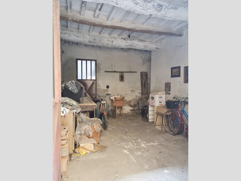 Immobile commerciale in Vendita a Ponsacco, 15'000€, 20 m²
