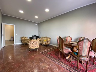 Immobile commerciale in Vendita a Capraia e Limite, 99'000€, 100 m²