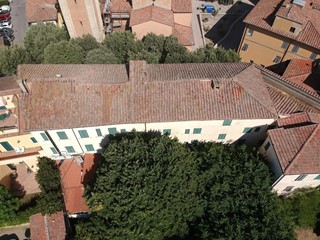 Attività commerciale in Vendita a Pisa, 930'000€, 1435 m²
