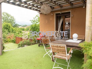Appartamento in Vendita a Villafranca in Lunigiana, 167'000&euro;, 146 m², arredato
