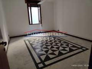 Ufficio in Vendita a Massa, 350'000€, 180 m²