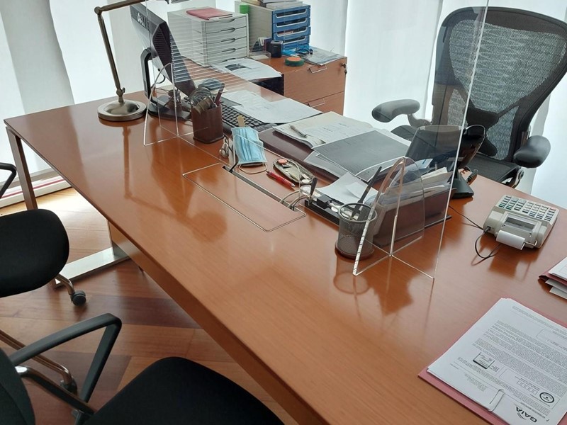 Ufficio in Affitto a Viareggio, 1'500€, 80 m²